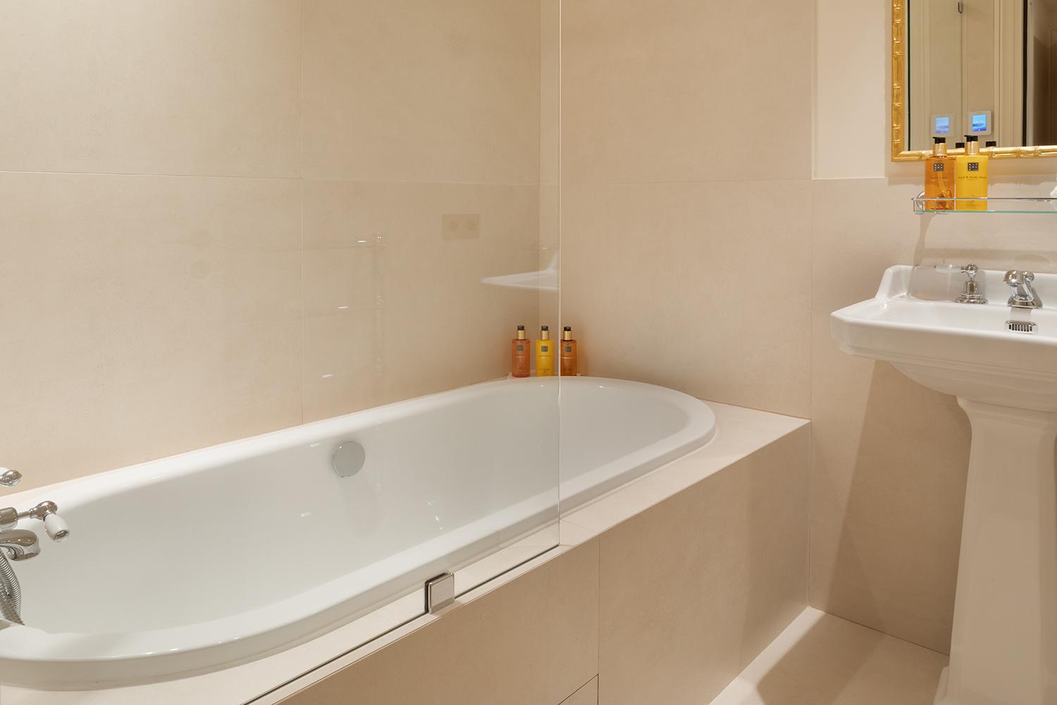 Pick A Flat'S Apartements With Services In Louvre - Rue Des Halles Paris Exterior foto