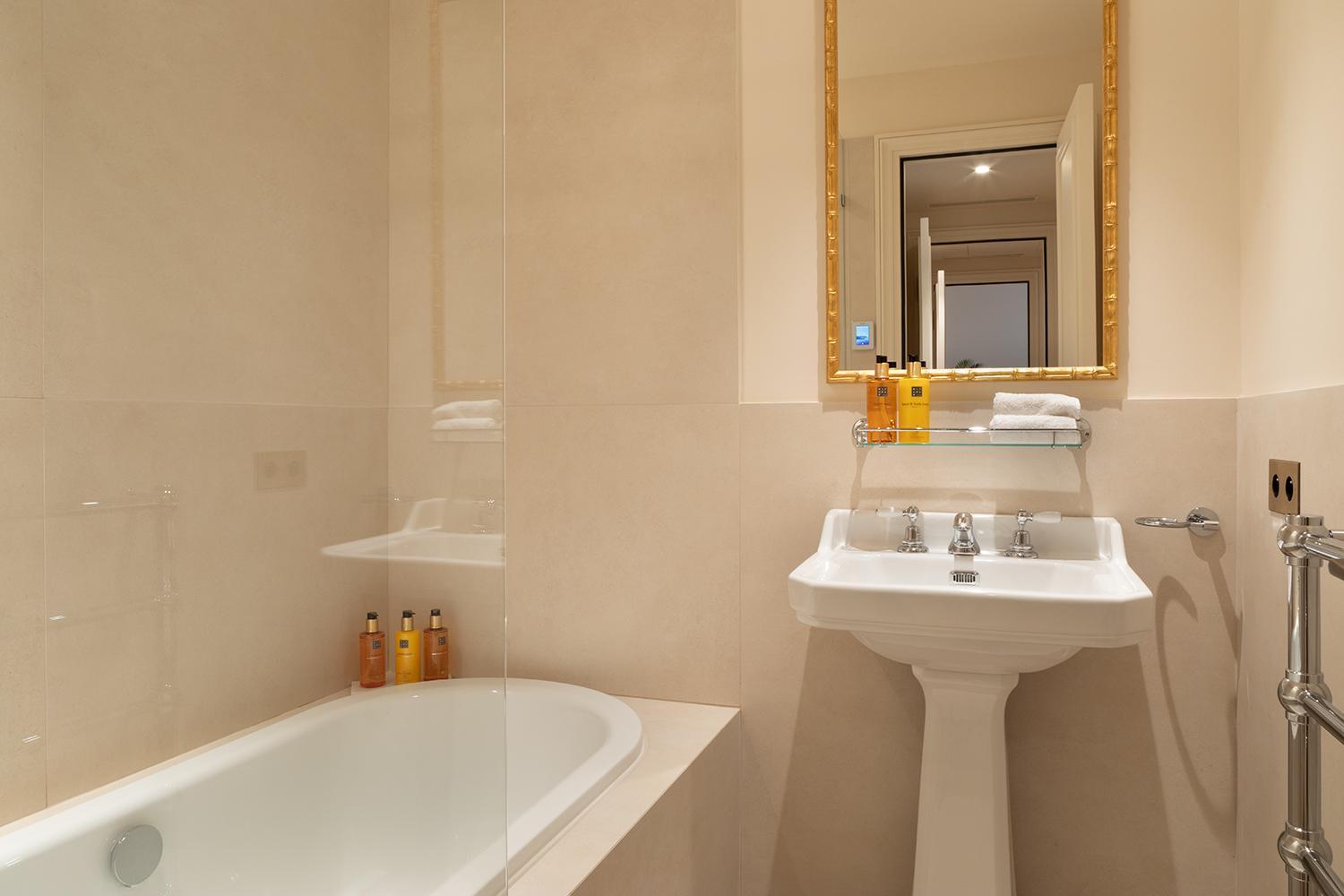 Pick A Flat'S Apartements With Services In Louvre - Rue Des Halles Paris Exterior foto